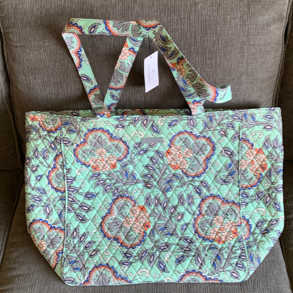 Fan Flowers Grand Tote